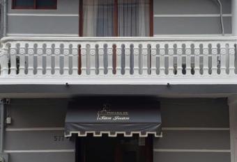 Hotel Posada San Juan allows 18 year olds to book a room