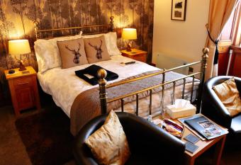 Gowanlea Heights allows 18 year olds to book a room