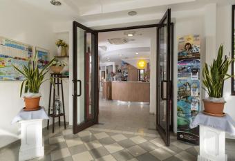 Hotel Luana allows 18 year olds to book a room