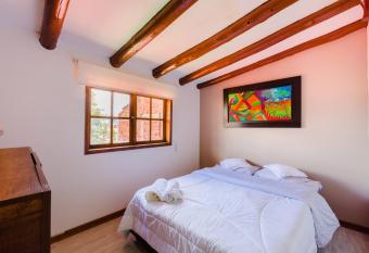 Hostal Do  a Eliza has Balcony rooms