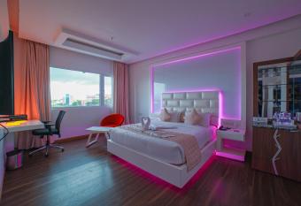 La Vivanta Hotel allows 18 year olds to book a room