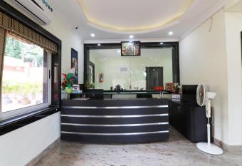 Sai Swastik Luxury Stay. has Smoking/Balcony rooms