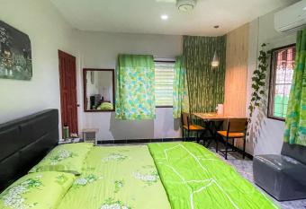 H&Q Bangtao Rooms has Balcony rooms