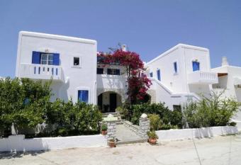 Moschoula Studios has Balcony rooms