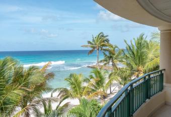 White Sands Beach Condos has Balcony rooms