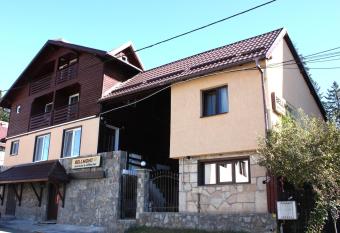 Vila Bellmont has Balcony rooms