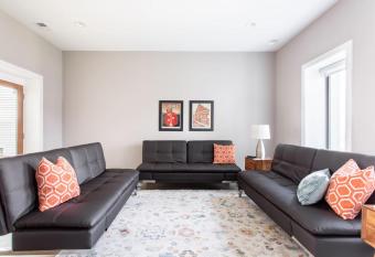 3M to Broadway3K beds 5FutonsBachloretteFamily has Balcony rooms