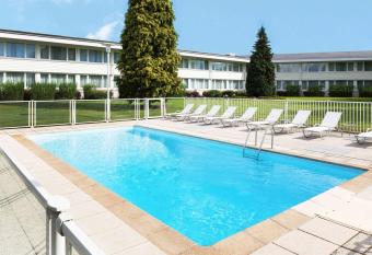 Novotel Lille A  roport allows 18 year olds to book a room