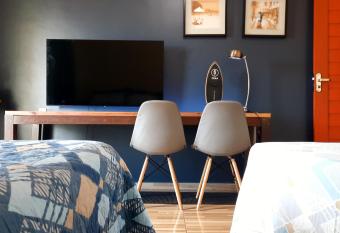 AGRAD  VEL. RESERVE !!! Universit  rio em forma    o has Balcony rooms