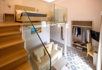 Maison Marie has Balcony rooms