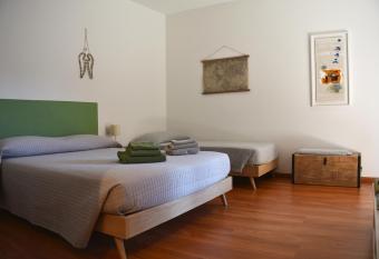 B&B DEL VIAGGIATORE has Balcony rooms