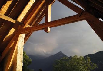 La Grange du Lac du Bourget allows 18 year olds to book a room