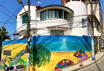 Hostel Maresias do Leme has Smoking/Balcony rooms