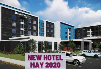 Residence Inn by Marriott Toronto Mississauga Southwest allows 18 year olds to book a room