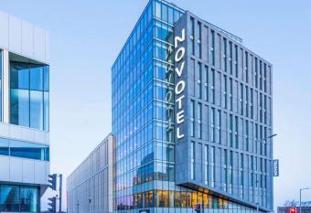 Novotel Leicester allows 18 year olds to book a room