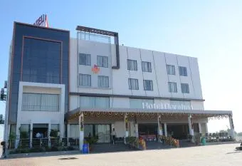 Flagship Hotel Sai Inn allows 18 year olds to book a room