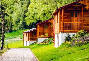 Letovisko Chobot - village resort allows 18 year olds to book a room