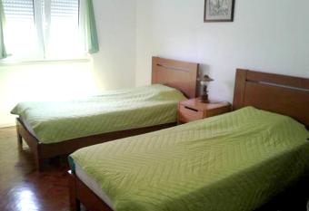 3 bedrooms appartement with city view balcony and wifi at Feijo 5 km away from the beach has Balcony rooms