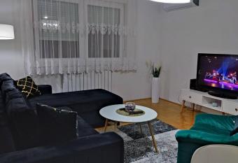 Apartman Carica has Balcony rooms