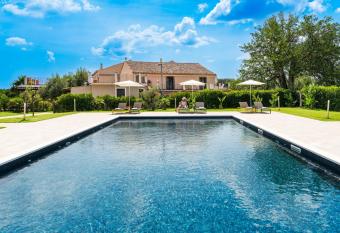 N  roli Bio Relais allows 18 year olds to book a room