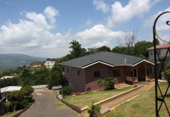 Tashari-dae Inn king suite has Balcony rooms