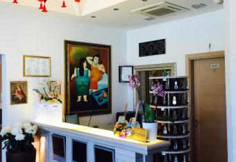 Hotel Miami has Balcony rooms