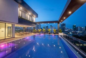 Residence 105 Hotel and Apartment allows 18 year olds to book a room