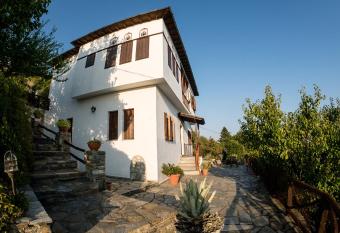 Pelion House with Wonderful View has Balcony rooms