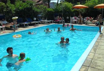 Hotel Zani allows 18 year olds to book a room