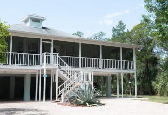 The Sanctuary has Balcony rooms