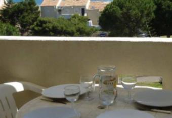 Coquet appartement has Balcony rooms