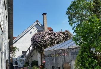 Ferie Lejligheden Landlyst allows 18 year olds to book a room