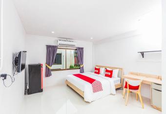 OYO 435 Frame Residence allows 18 year olds to book a room