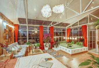 Amazing view - Langmandi House allows 18 year olds to book a room