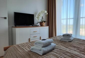 Aqua Apartments Sunset has Balcony rooms