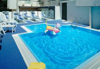 Hotel Haiti has Balcony rooms