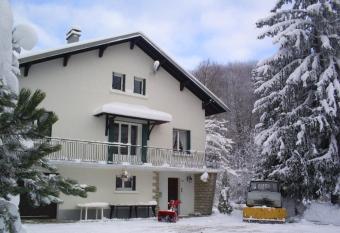 Villa grande capacit   des Cascades has Balcony rooms