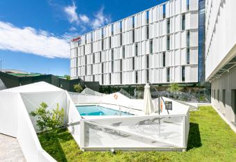 Hampton By Hilton Alcobendas Madrid allows 18 year olds to book a room