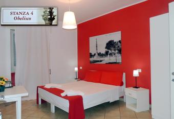 Barocco.Oberdan has Balcony rooms