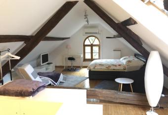 Ferienwohnung auf denkmalgesch  tztem Sturmhof allows 18 year olds to book a room