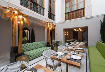 Boutique Hotel Cordial Malteses allows 18 year olds to book a room