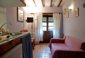Studio with balcony and wifi at Robledillo de Gata has Balcony rooms