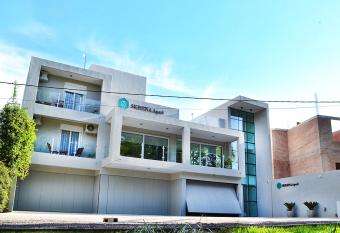 SerenaApart has Balcony rooms