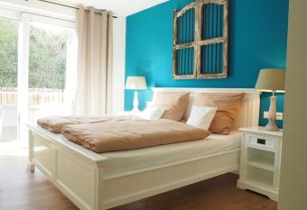 Lauras Weinherberge has Balcony rooms