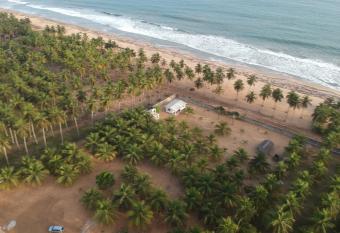 L elephant blanc allows 18 year olds to book a room