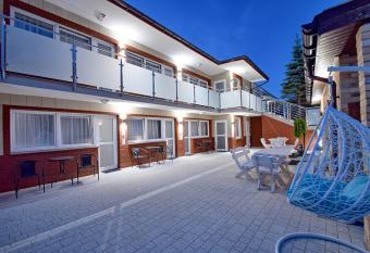 Pokoje Go  cinne Zborowski & Wnuki has Balcony rooms