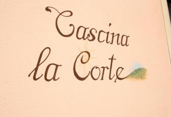 Cascina La Corte has Balcony rooms