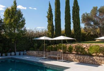 Du C  t   Des Olivades has Balcony rooms