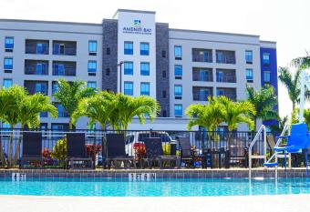 Ameniti Bay, Bw Signature Collection has Balcony rooms