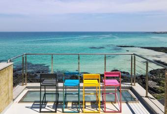 Drama 2015 has Balcony rooms